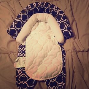 Newborn carseat headrest